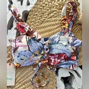🌸🌴 MAAJI 🌴🌸 TROPICAL REVERSIBLE BIKINI TOP